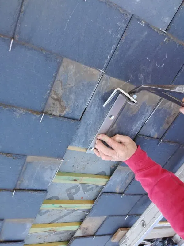 Étape 1 : Tracer l'emplacement du crochet