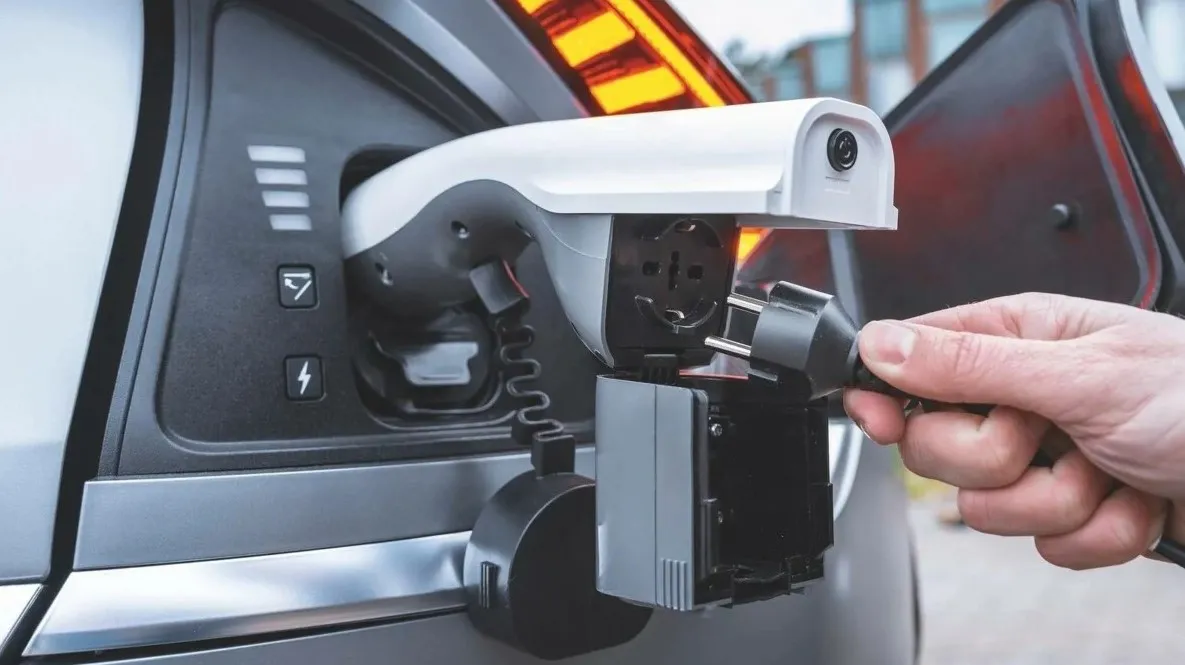 Alimenter sa maison avec sa voiture ?